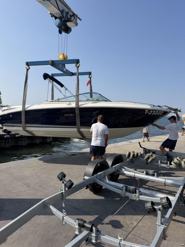 Sea Ray 220 SSE