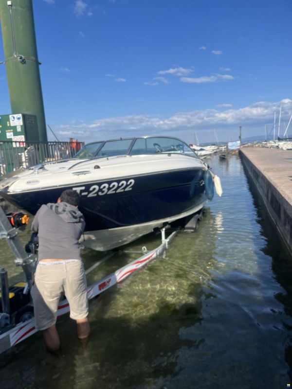 Sea Ray 220 SSE