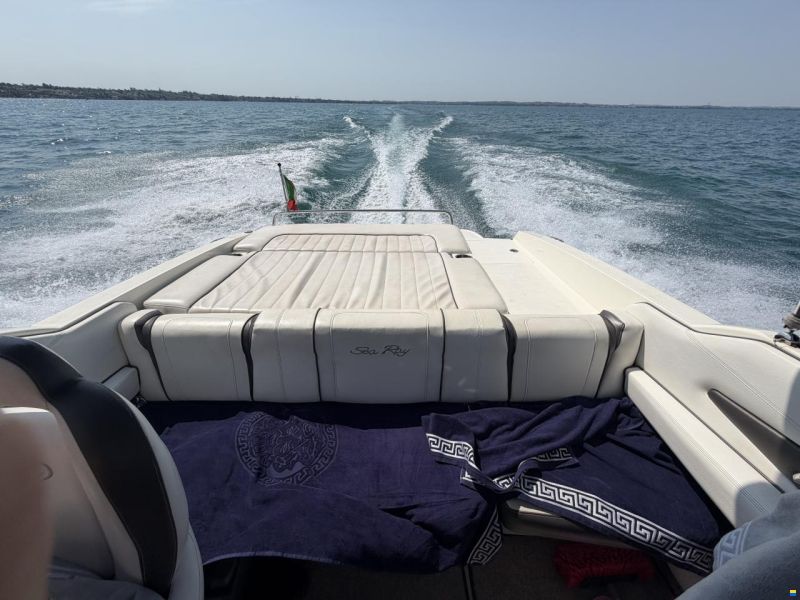 Sea Ray 220 SSE