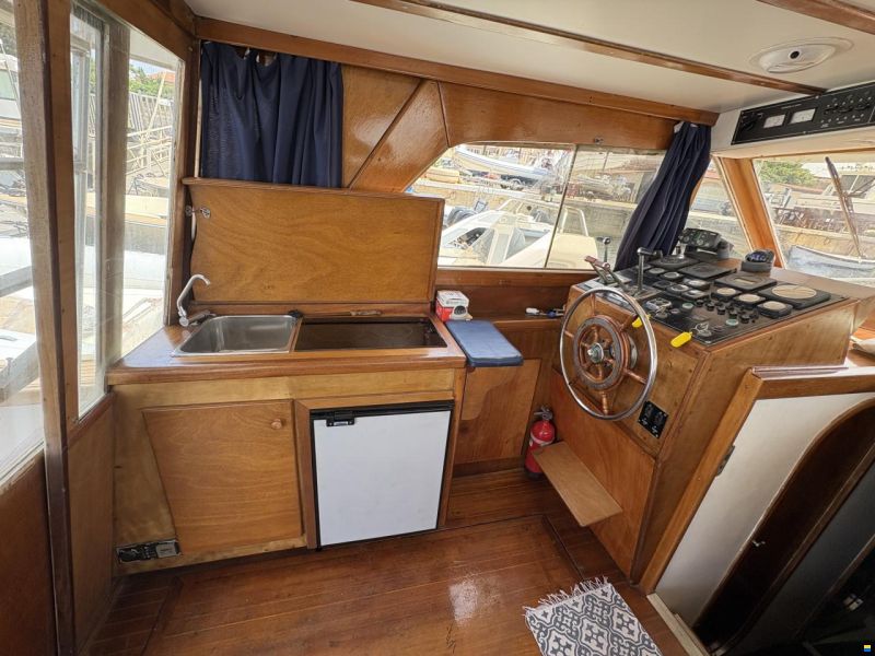 Italcraft X 33 Flying Bridge