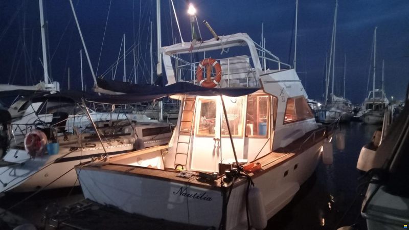 Italcraft X 33 Flying Bridge