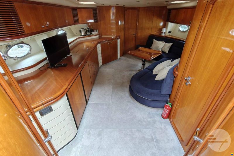 Sunseeker Camargue 55