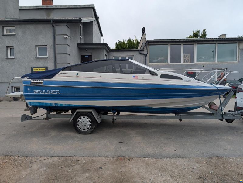 Bayliner Capri