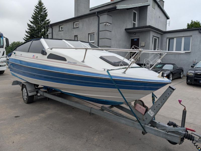 Bayliner Capri