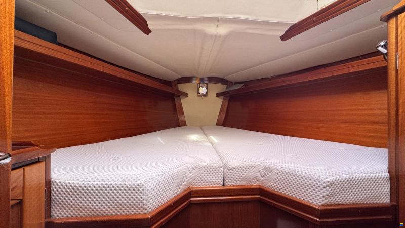 Hanse 371