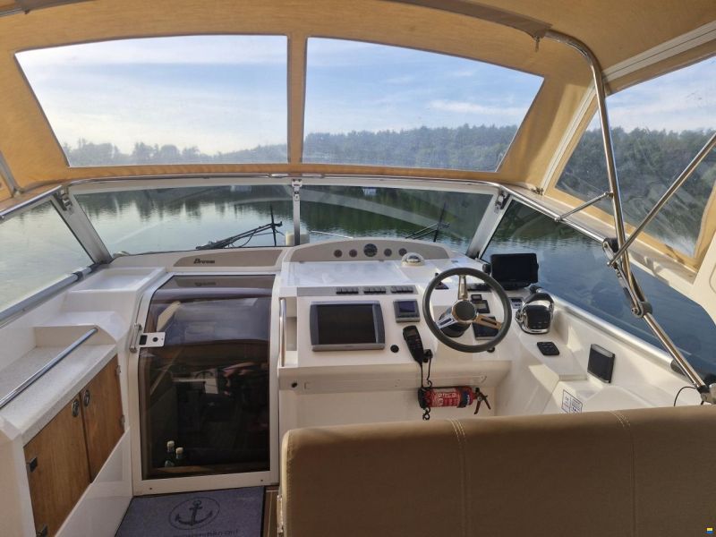 Broom 370