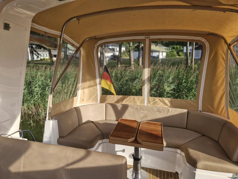 Broom 370