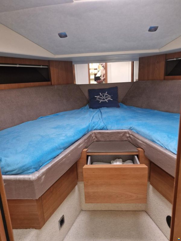 Broom 370