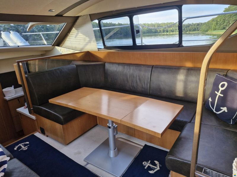 Broom 370