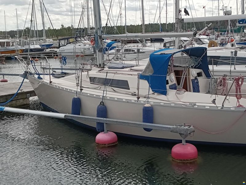 Beneteau First