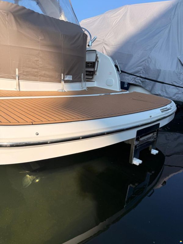 Bavaria S32 mit
