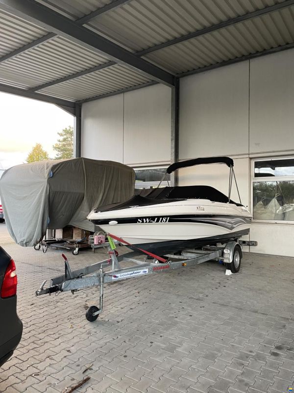 Larson 180 Sport Bowrider