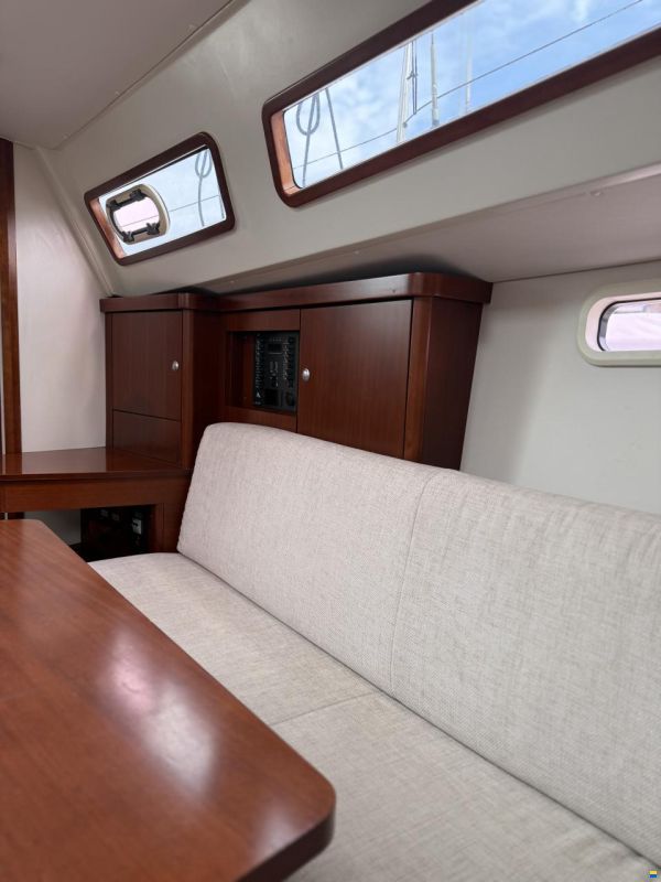 Hanse 320