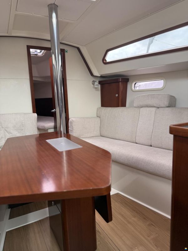 Hanse 320