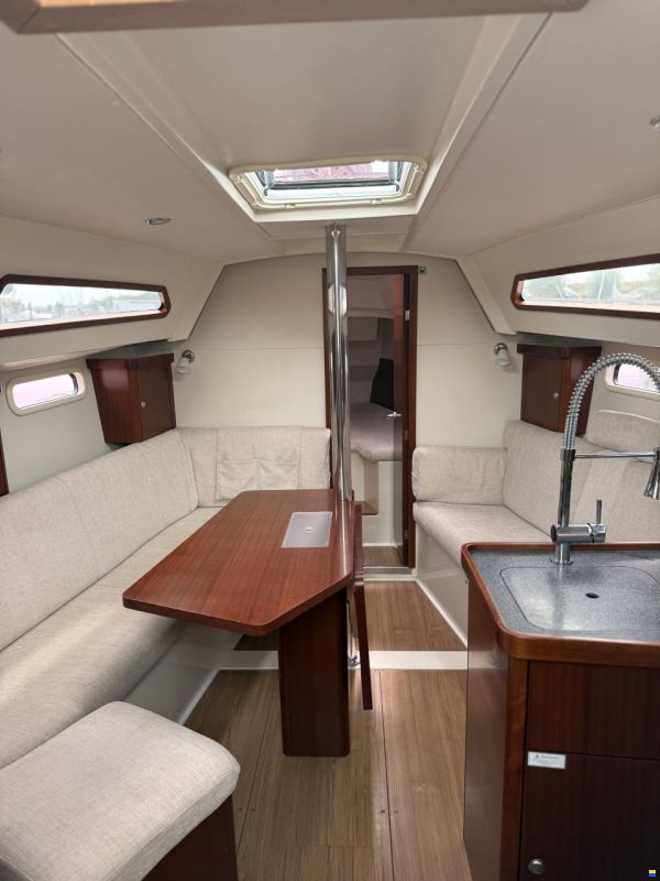 Hanse 320