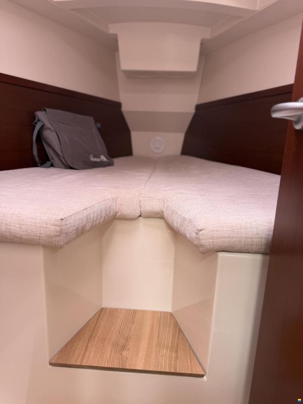 Hanse 320