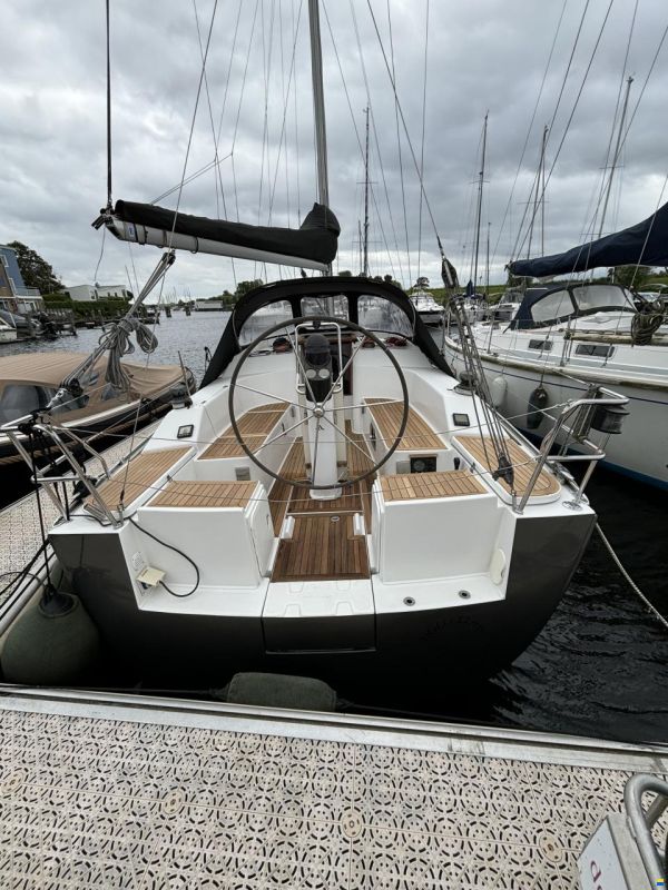 Hanse 320