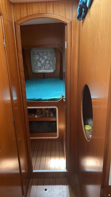 CNB Lagoon 380