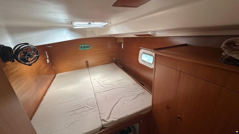 CNB Lagoon 380