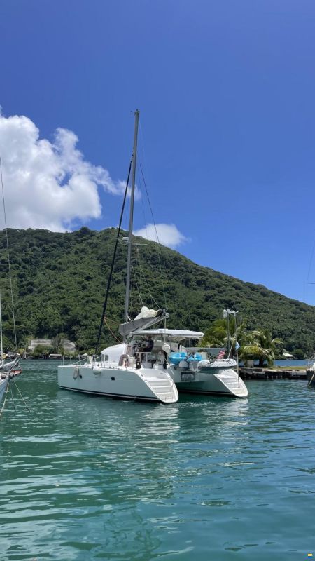 CNB Lagoon 380