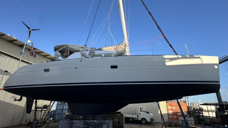 CNB Lagoon 380
