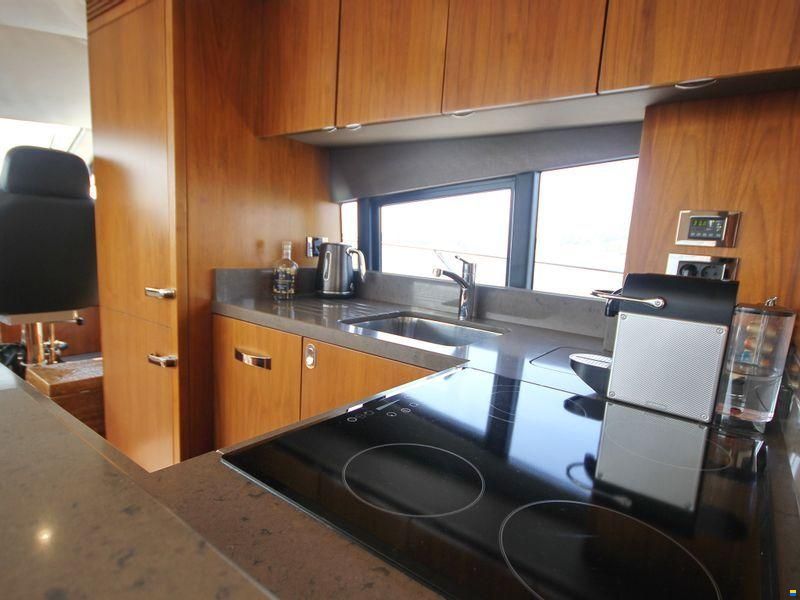 Sunseeker Manhattan 65