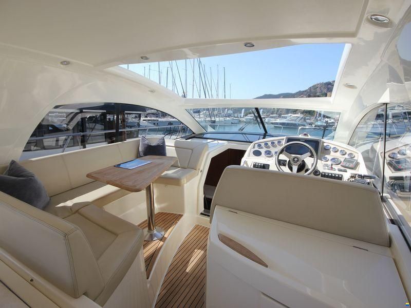 Prestige 38S