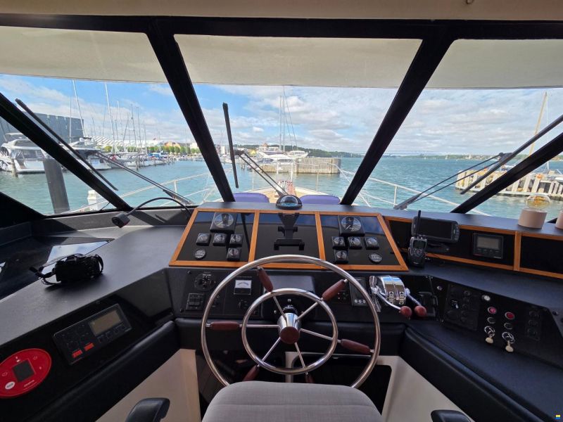Bayliner 4588 Pilothouse