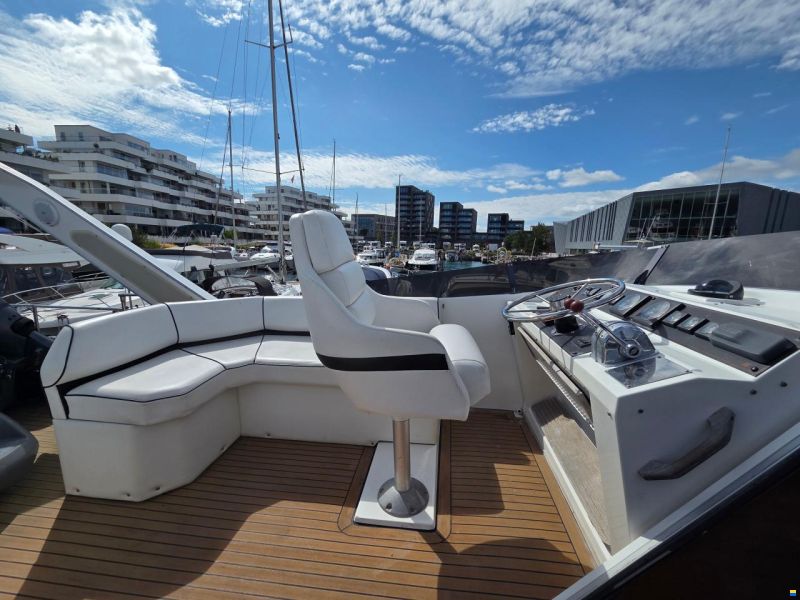 Bayliner 4588 Pilothouse