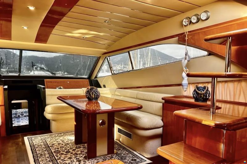 Ferretti 680