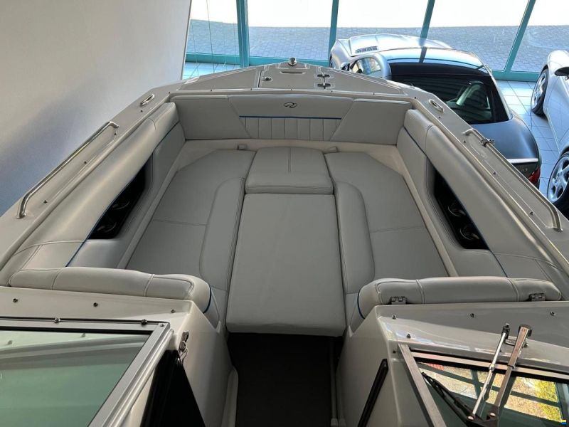 Regal 2220 FASDECK