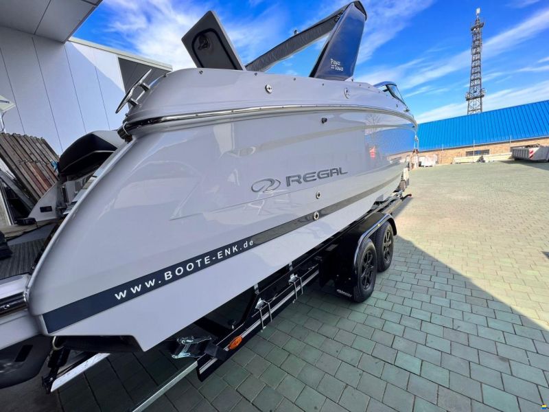 Regal 26 FASDECK