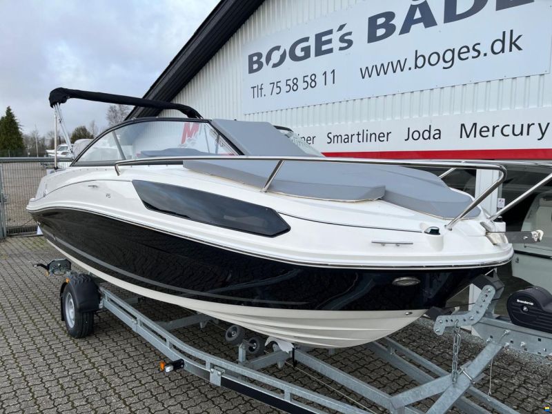 Bayliner VR5 Cuddy med Mercury F200 XL-E