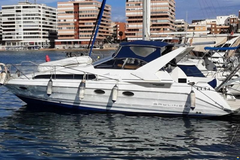 Bayliner 3255 Avanti