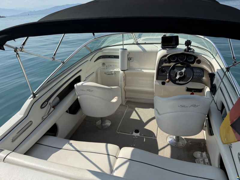 Sea Ray 220 Sunsport
