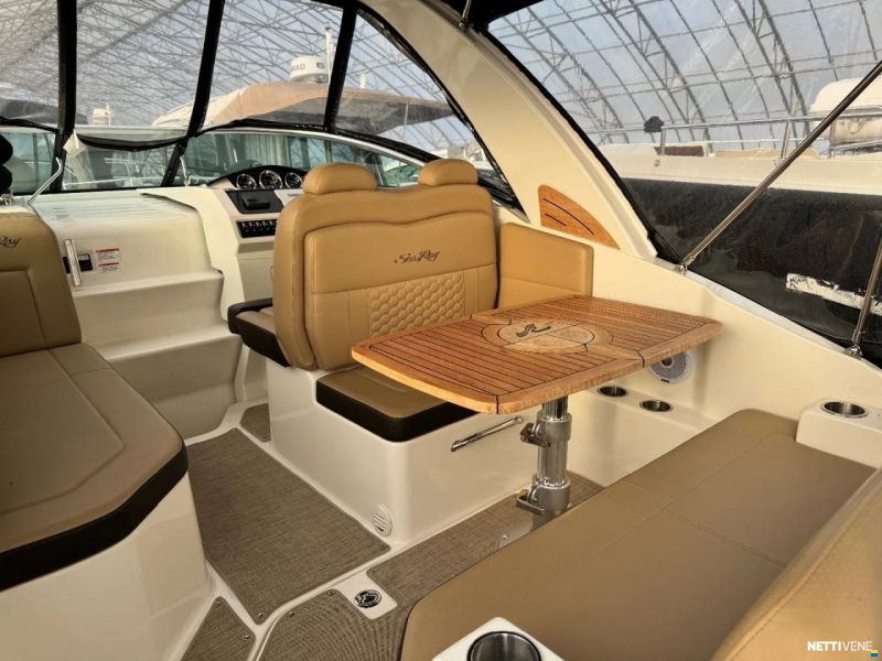 Sea Ray 265 Sundancer