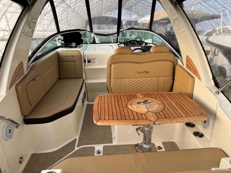 Sea Ray 265 Sundancer