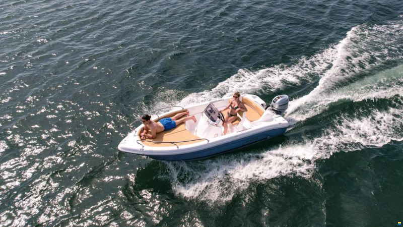 Ranieri Boat Shark 17