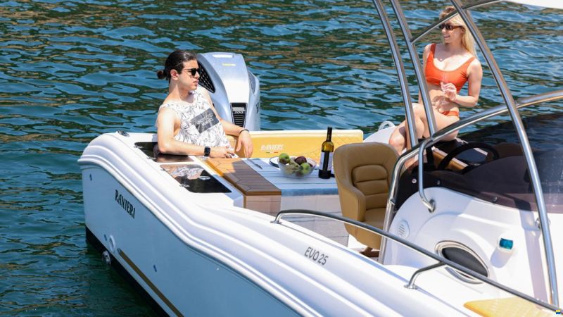 Ranieri Boat Evo 25