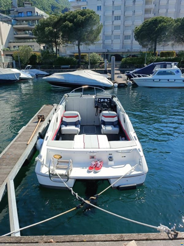 Bayliner 2052 Capri Cuddy