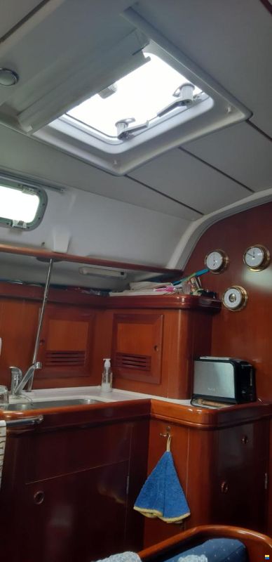 Beneteau Oceanis 411 Celebration