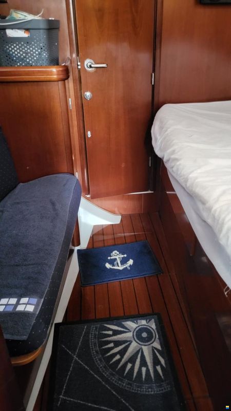 Beneteau Oceanis 411 Celebration