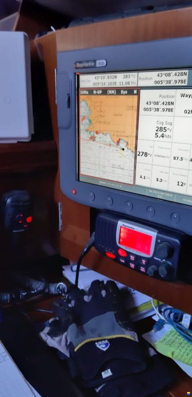 Beneteau Oceanis 411 Celebration