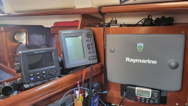 Beneteau Oceanis 411 Celebration