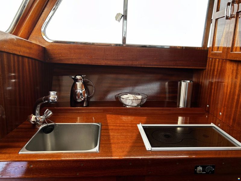 Rohn Motoryacht Spurwing