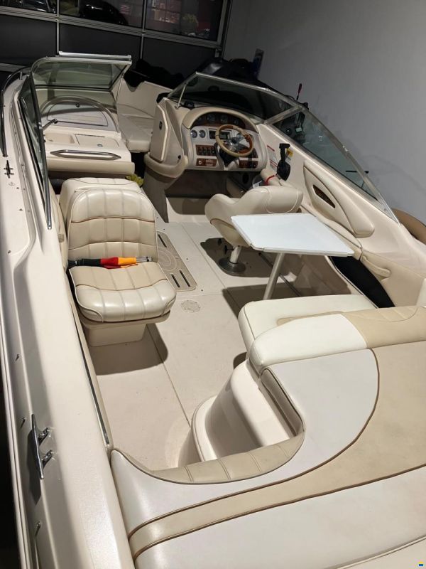 Sea Ray 230 Select Bowrider
