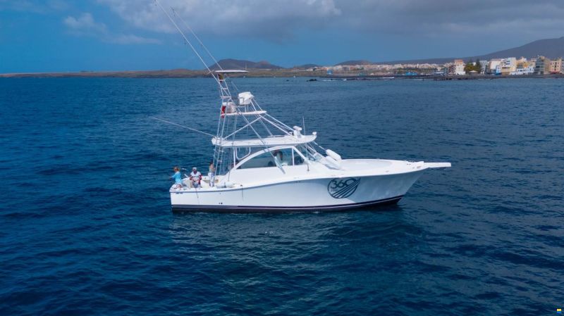 Luhrs 41 Open