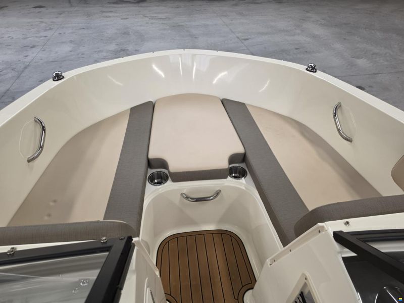 Bayliner VR4