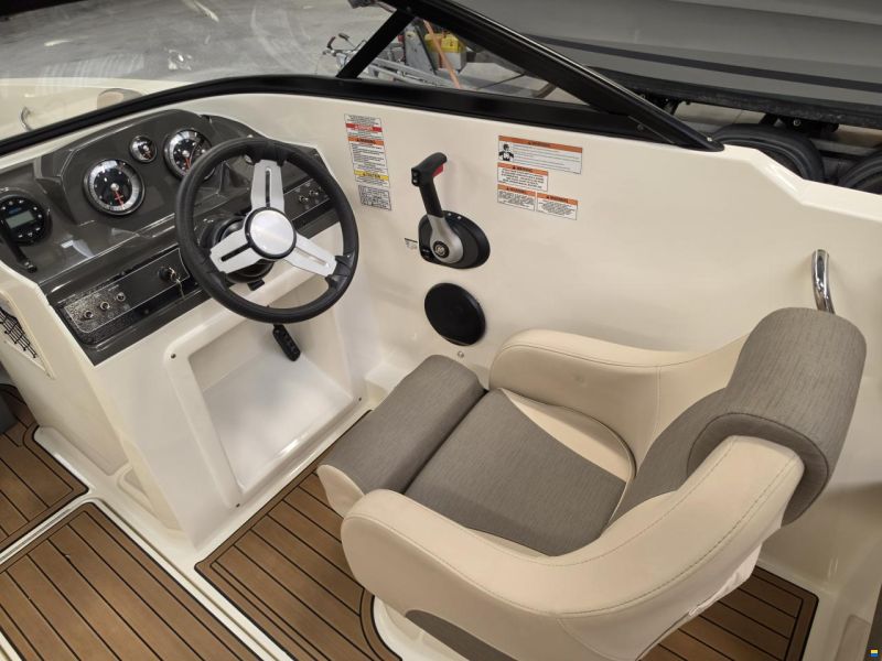 Bayliner VR4