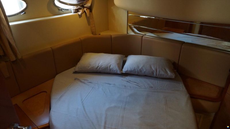 Azimut 46 FLY
